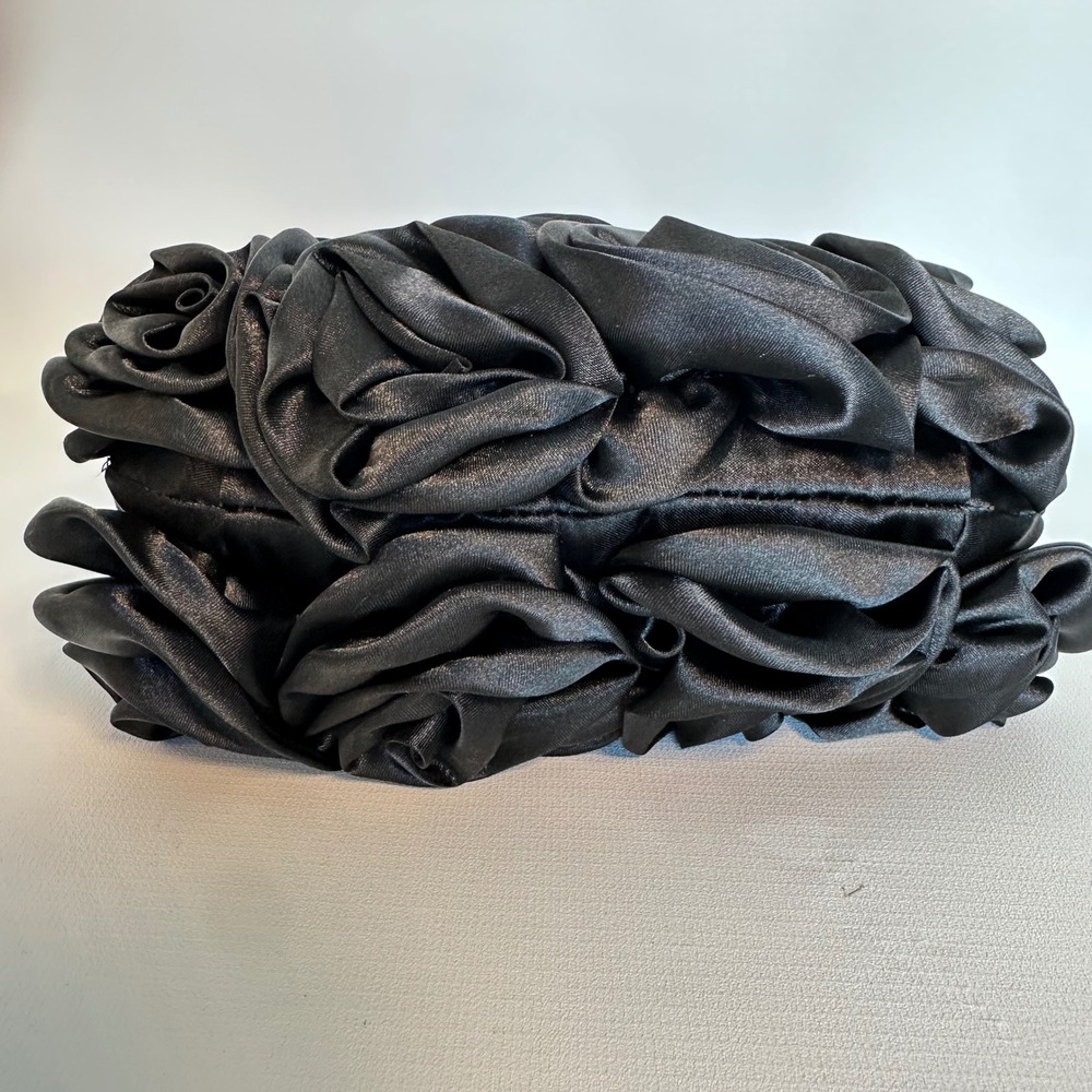Black Satin Rose Evening Bag Silver Handle Kiss Lock Closure Purse‎